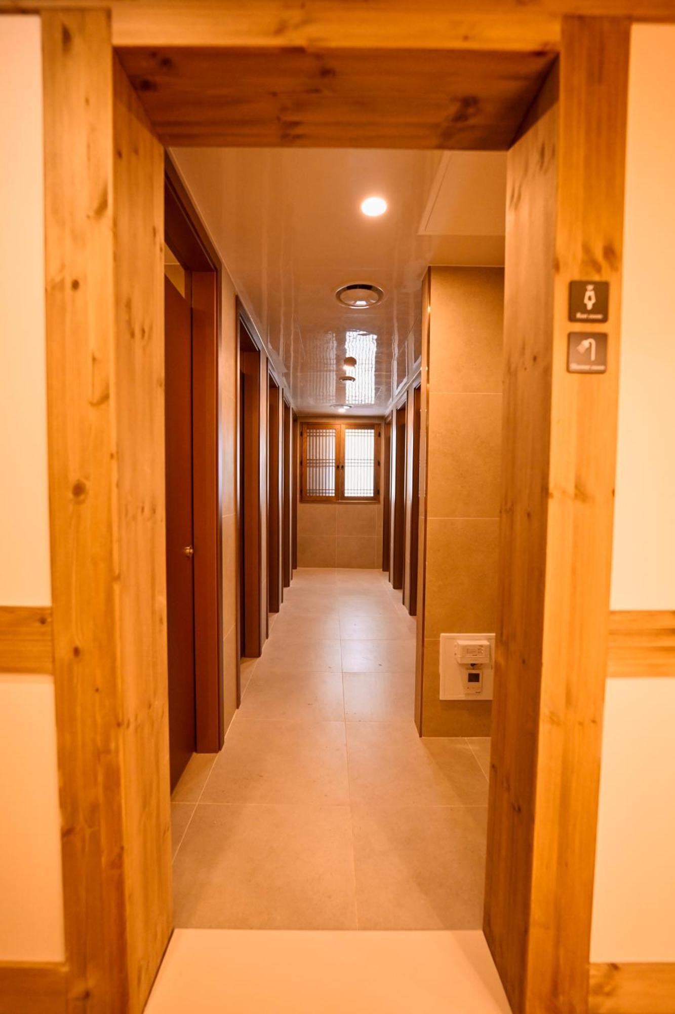 Khách sạn Hanok Daam *