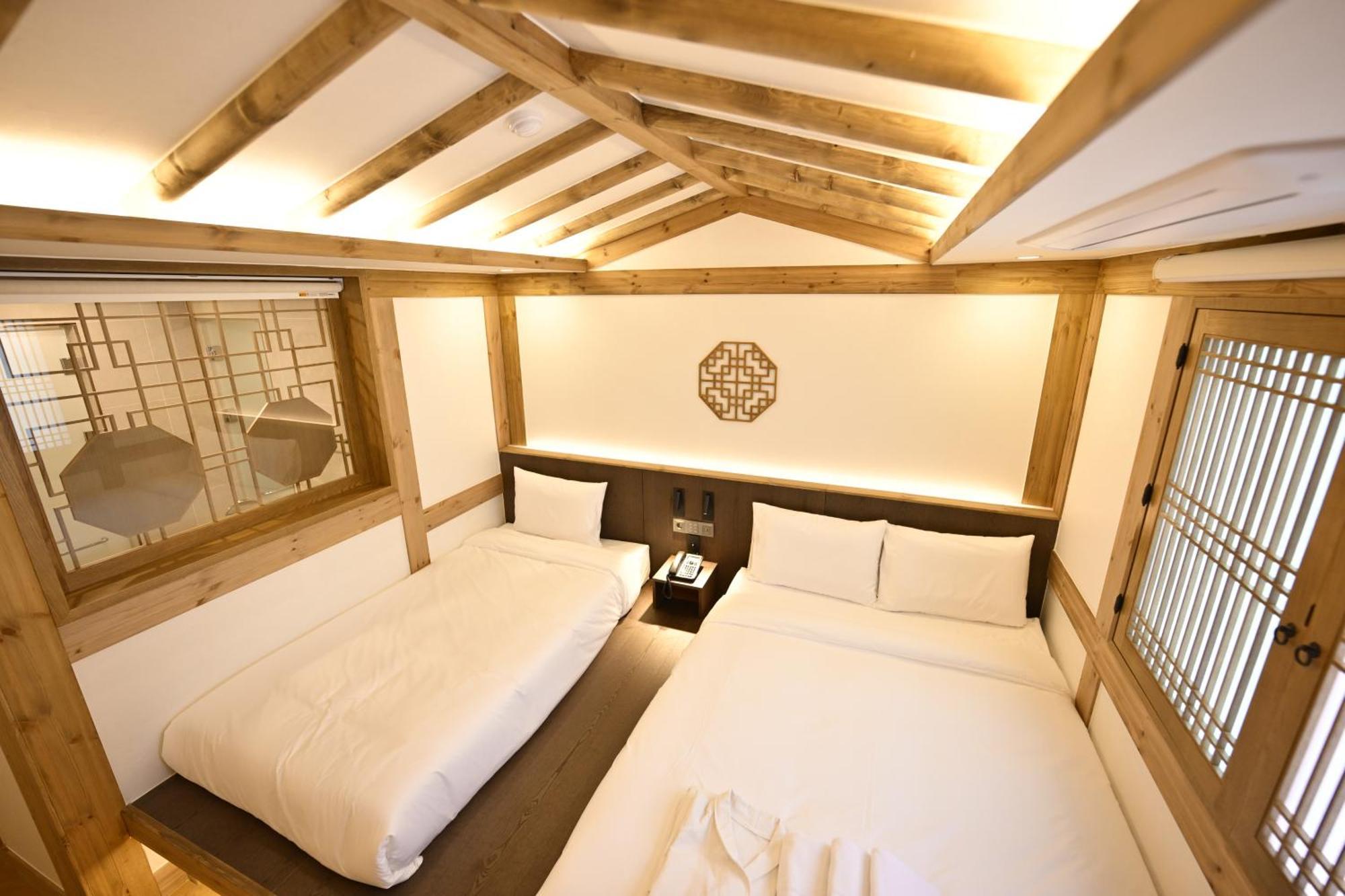Hanok Daam Khách sạn *